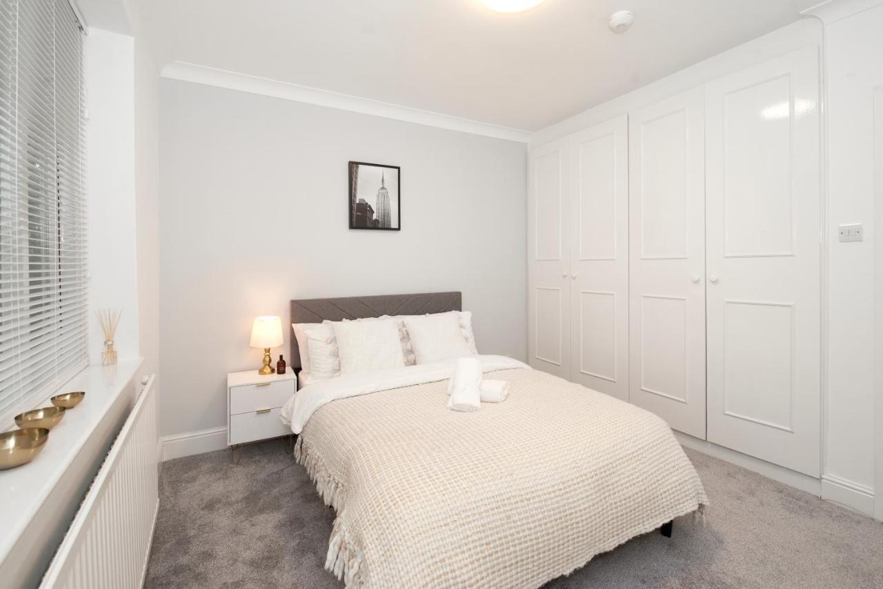 Excellent, Three Bedroom North London Apartment With Free Parking Ngoại thất bức ảnh