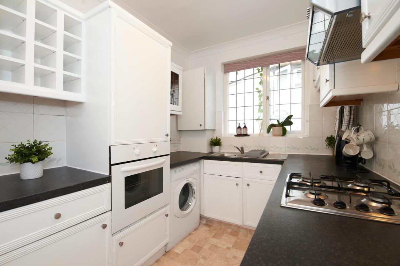 Excellent, Three Bedroom North London Apartment With Free Parking Ngoại thất bức ảnh