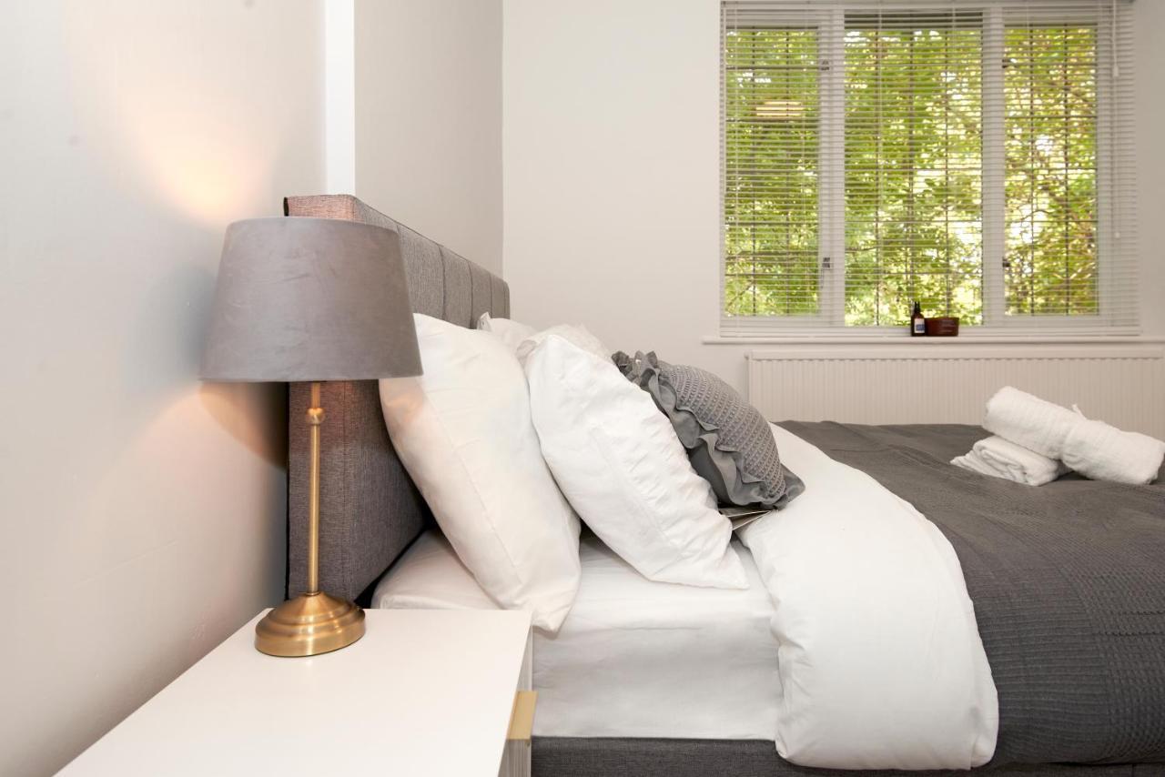 Excellent, Three Bedroom North London Apartment With Free Parking Ngoại thất bức ảnh